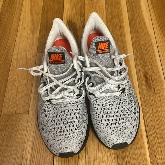 Nike Zoom Pegasus 35 Floral Edition Size 7 / 38 NWOT - Picture 5 of 9